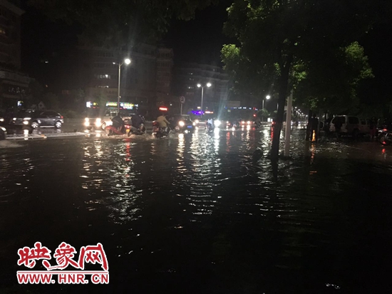 南阳大事件:狂风暴雨骤至 万家渔火餐厅"离家"