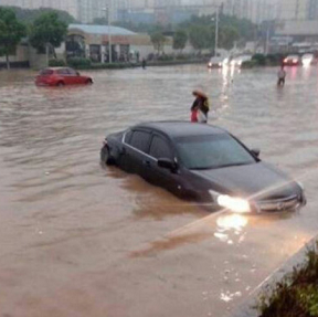 长沙暴雨致山体滑坡