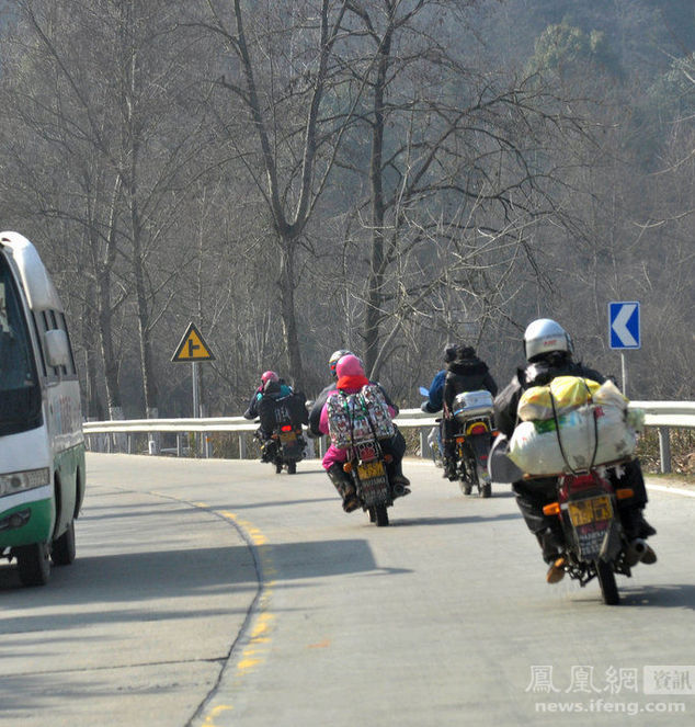 2014春运：铁骑返乡路