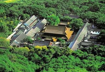 海天佛国寺寺恢宏 养生素食普陀山