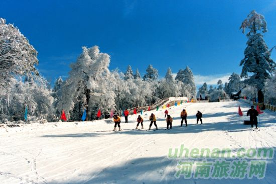 冬之梦——在峨眉玩高山滑雪