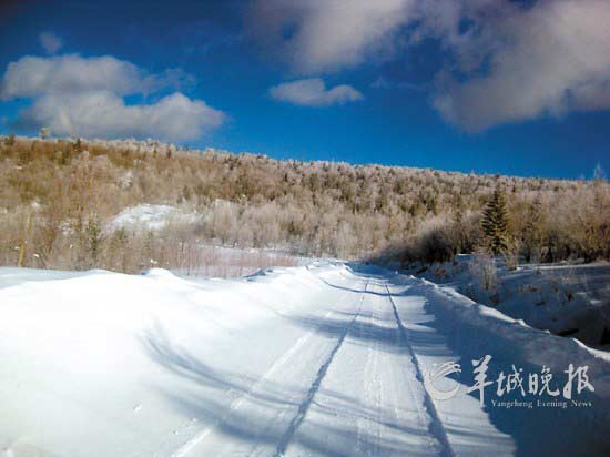 下雪后的路面-孙伟强摄