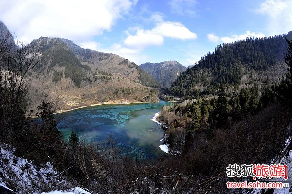 冬日的九寨沟,我们真实地感触到“童话世界”的灵魂也更具诗情画意