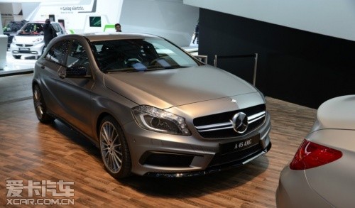 奔驰A45 AMG