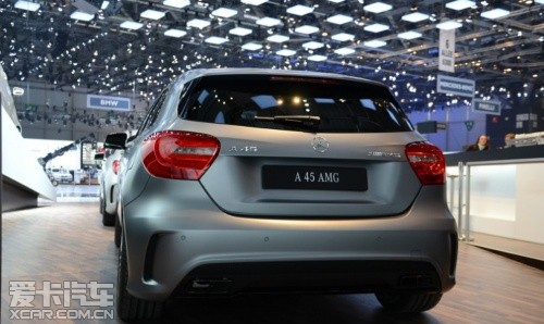 奔驰A45 AMG