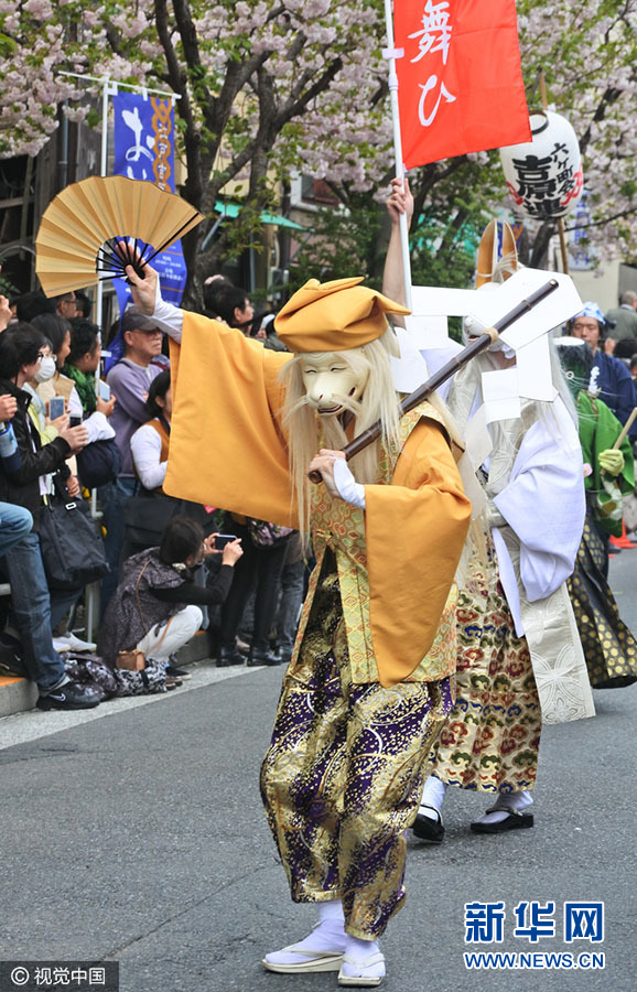 东京再现吉原艺妓头牌街上行游