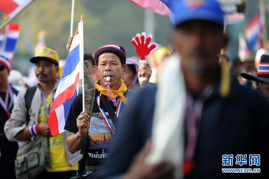 泰国反政府示威者阻止大选登记工作