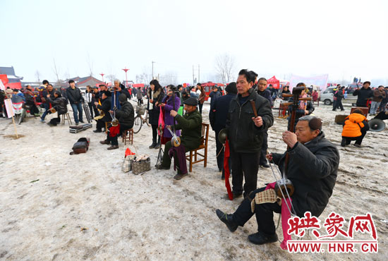 第九届宝丰马街书会精彩开锣 1500余名民间艺人献艺