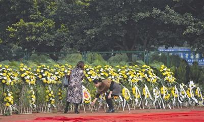 女飞行员余旭骨灰今日下午回归故乡 20日安葬