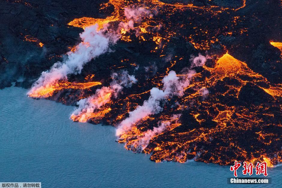 冰岛巴达本加火山爆发