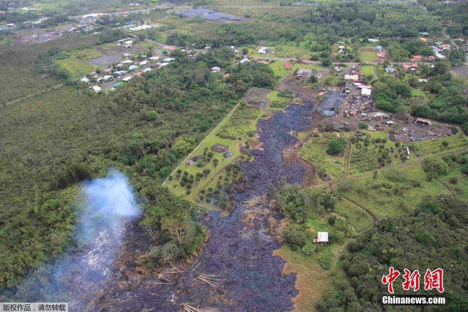 夏威夷火山持续喷发 熔岩威胁附近居民区