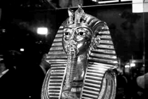埃及法老图坦卡蒙的黄金面具。