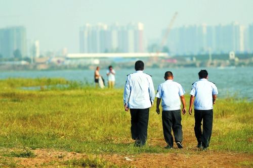 郑州龙湖成“浴场”隐患多有望今年立法禁游