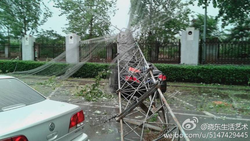 北京突遭暴雨袭击 冰雹大如乒乓球