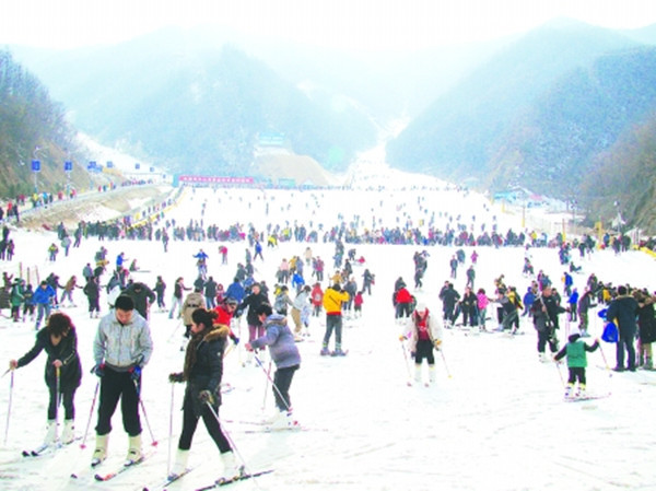 王屋山滑雪场